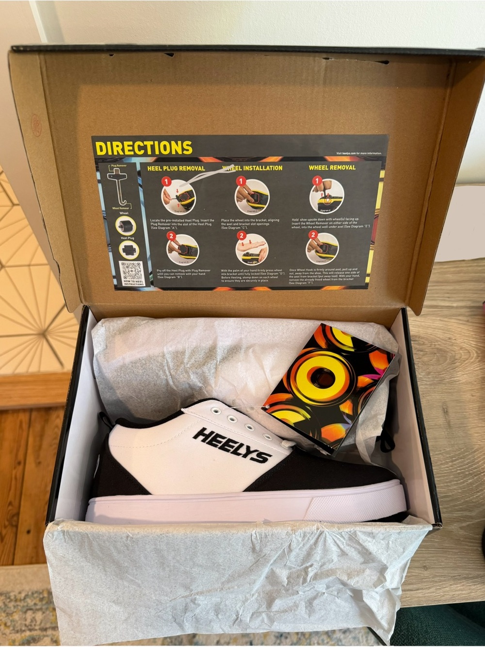 Heelys Black and White Sneakers